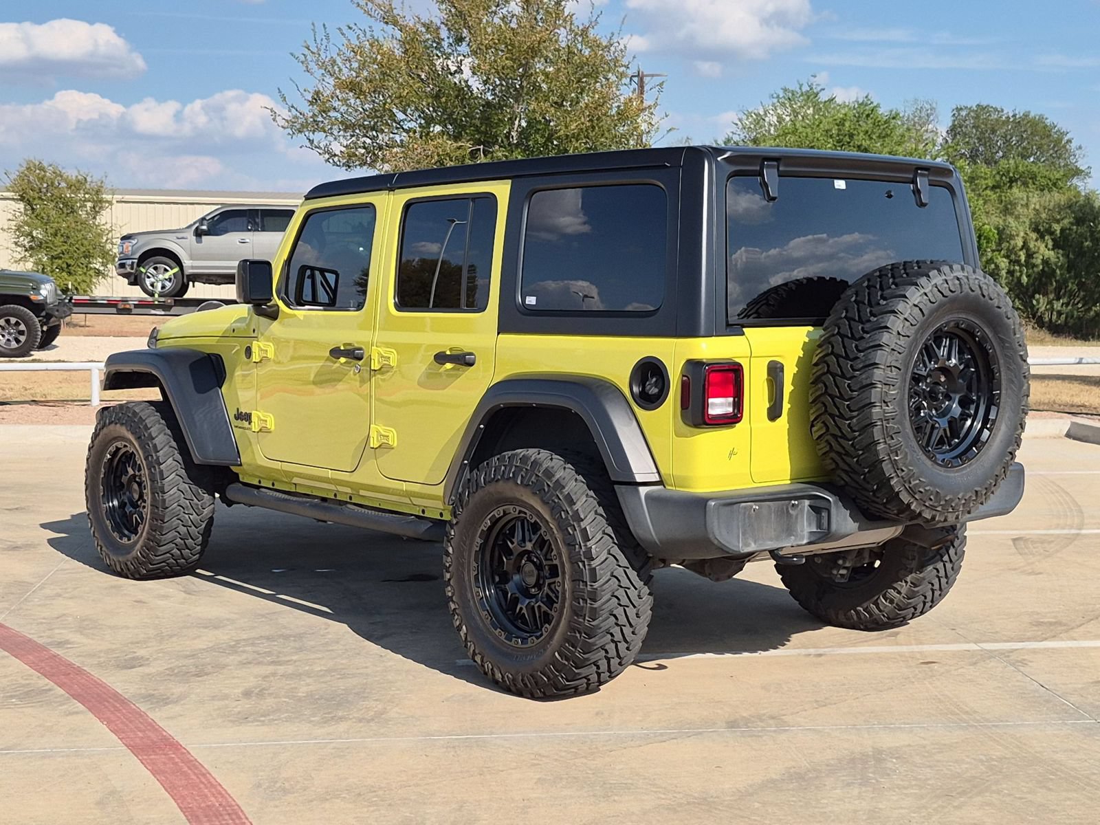 Used 2023 Jeep Wrangler Unlimited Sport AWD/4WD image 5