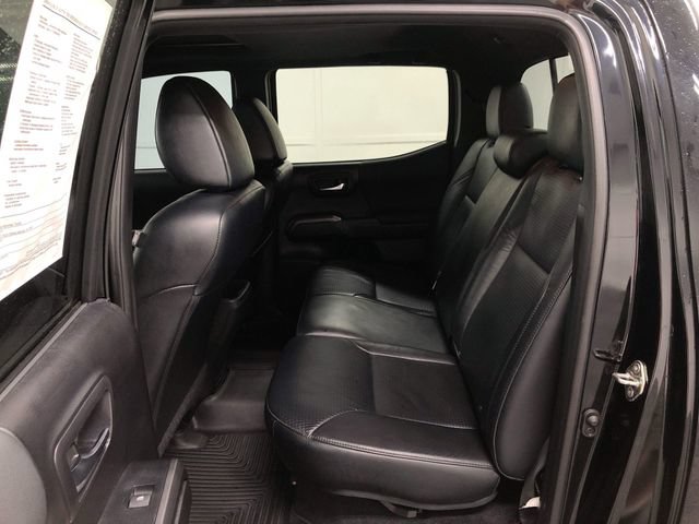Used 2020 Toyota Tacoma TRD Off-Road w/ TRD Premium Off Road Package AWD/4WD image 28