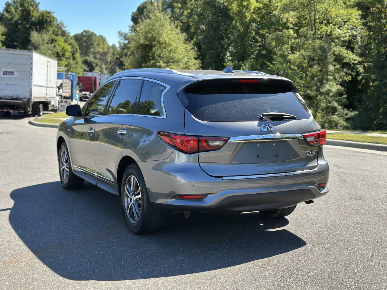 Used 2019 INFINITI QX60 Luxe w/ Essential Package image 9