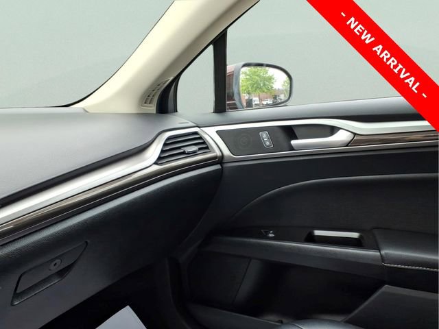 Used 2019 Ford Fusion SEL FWD image 21