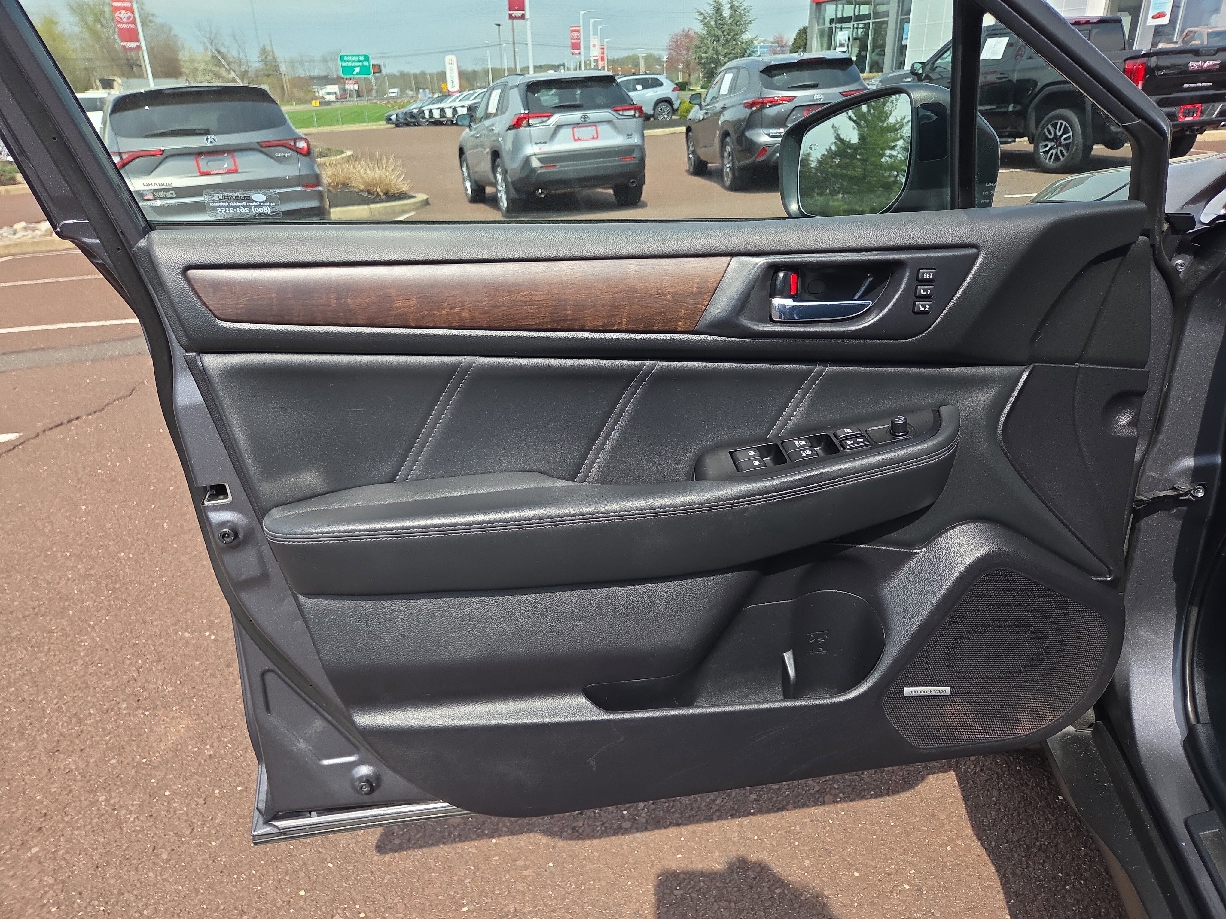 Used 2019 Subaru Outback 2.5i Limited w/ Popular Package #2 AWD/4WD image 14