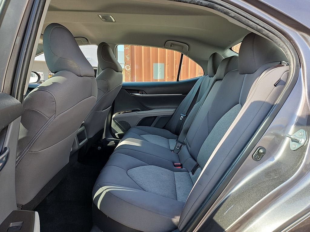 Used 2022 Toyota Camry LE FWD image 10