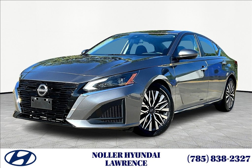 Used 2023 Nissan Altima 2.5 SV