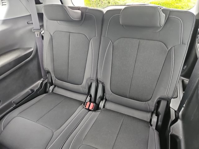 Used 2023 Jeep Grand Cherokee L Laredo RWD image 13