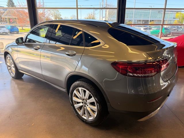 Used 2021 Mercedes-Benz GLC 300 4MATIC Coupe image 4