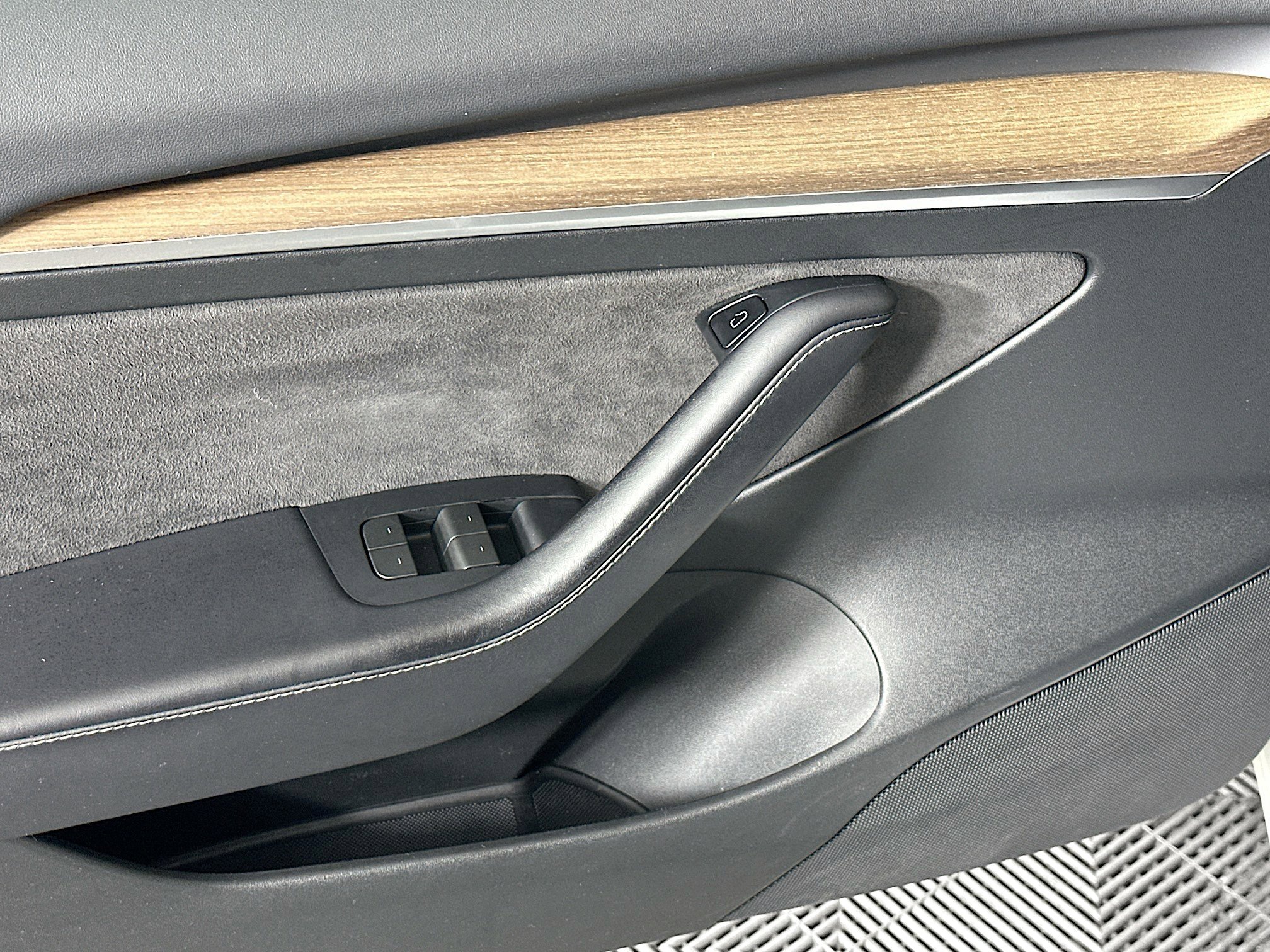 Used 2023 Tesla Model 3 Standard Range RWD image 15