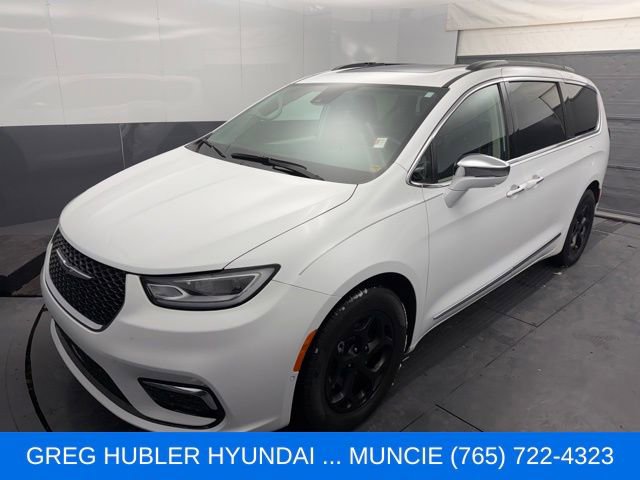 Used 2022 Chrysler Pacifica Limited FWD image 12