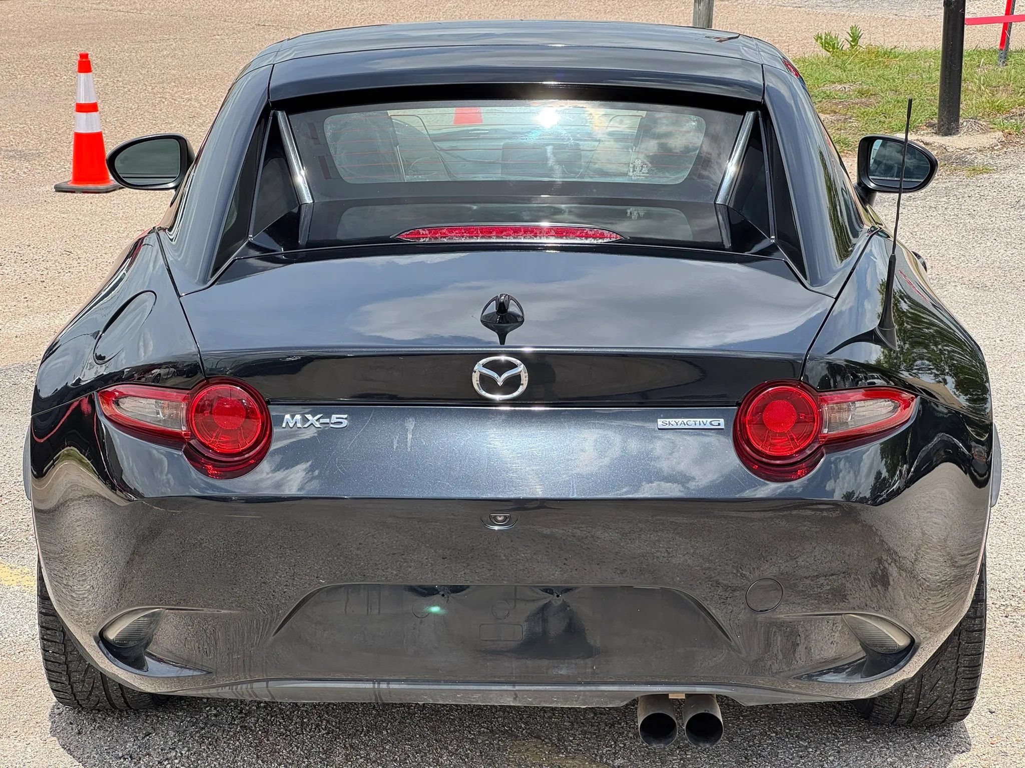 Used 2020 MAZDA MX-5 Miata RF Grand Touring RWD image 10