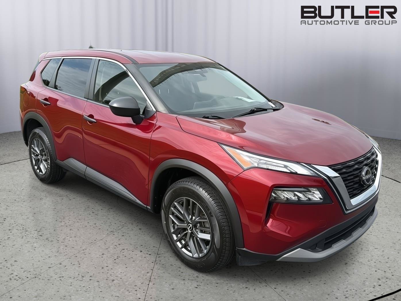 Used 2023 Nissan Rogue S AWD/4WD image 8