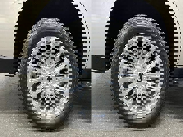 Certified 2024 Cadillac Escalade Premium Luxury w/ Performance Package image 12