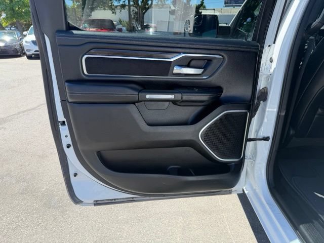 Used 2025 RAM 1500 Laramie AWD/4WD image 33