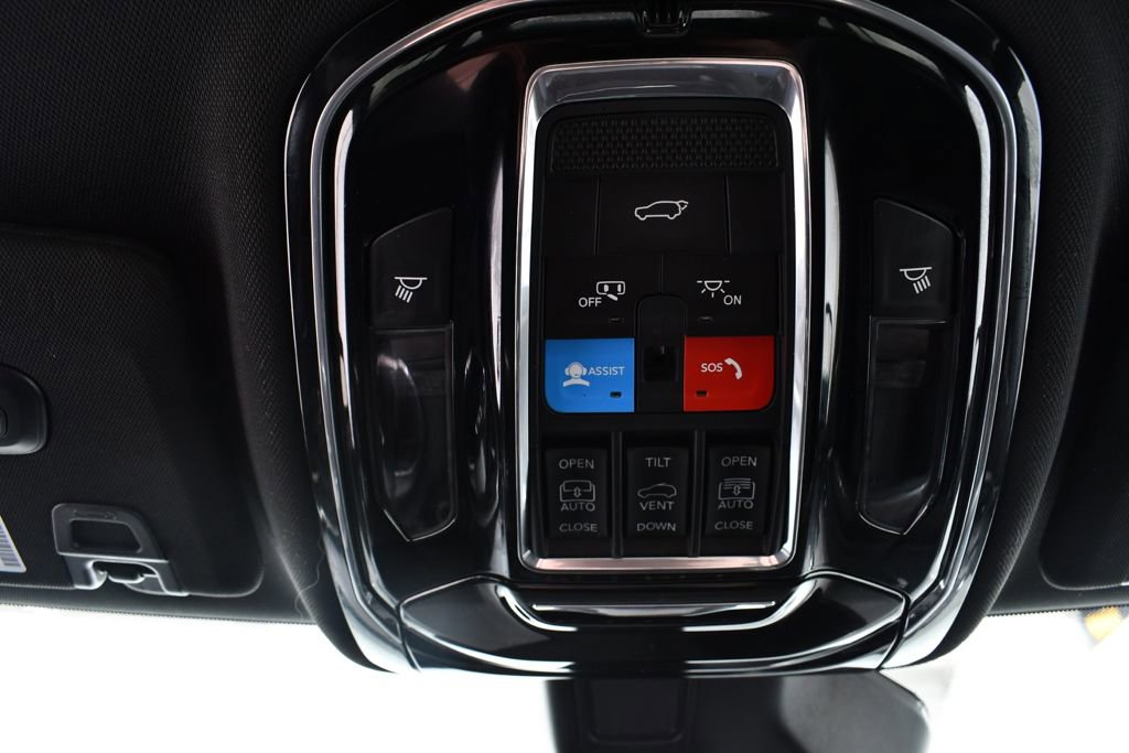 Used 2022 Jeep Grand Cherokee Overland AWD/4WD image 33