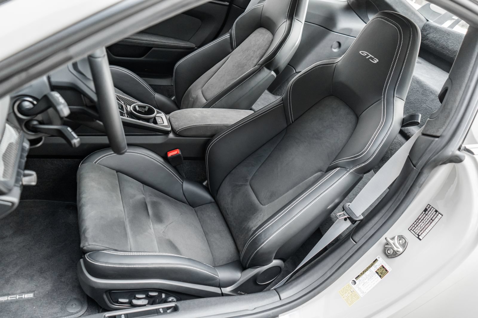 Used 2024 Porsche 911 GT3 RWD image 25