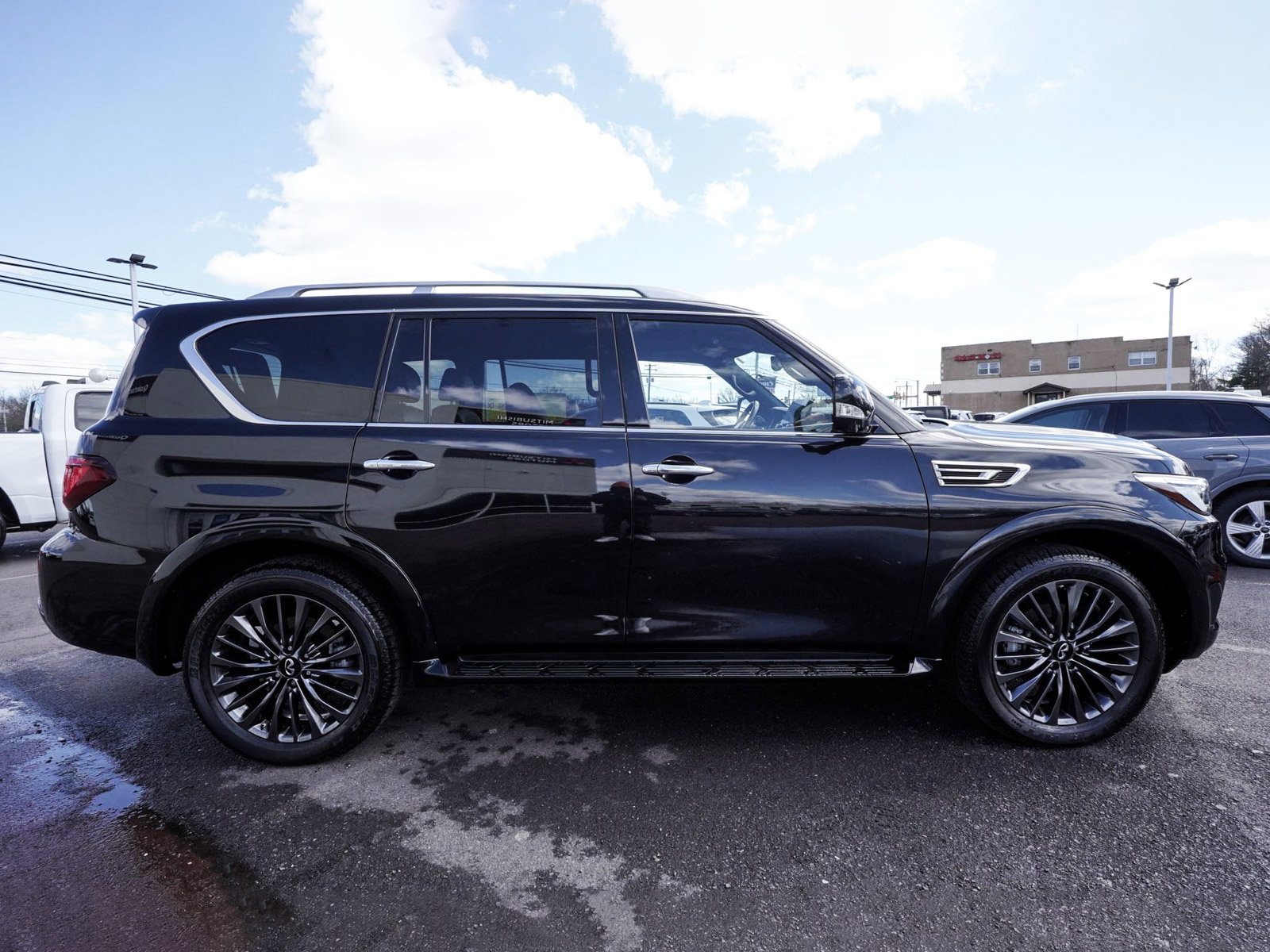 Used 2024 INFINITI QX80 Sensory AWD/4WD image 64