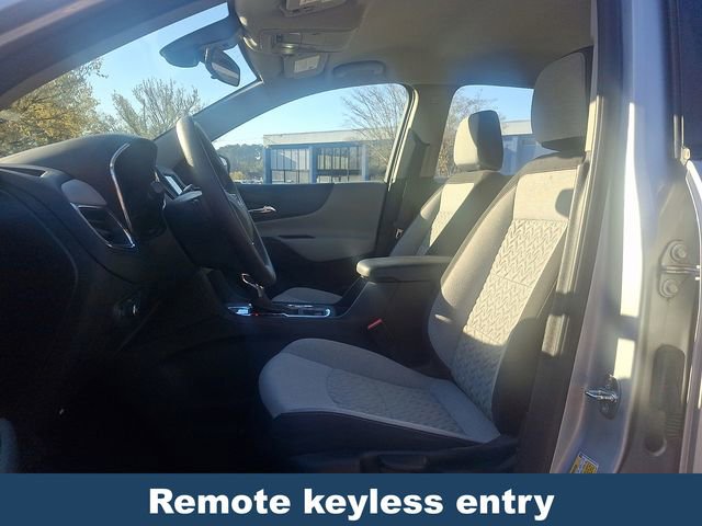 Used 2022 Chevrolet Equinox LS image 3