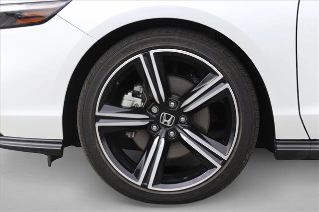 Used 2024 Honda Accord Sport image 9