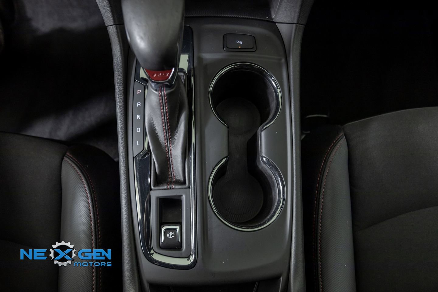 Used 2023 Chevrolet Equinox RS FWD image 21