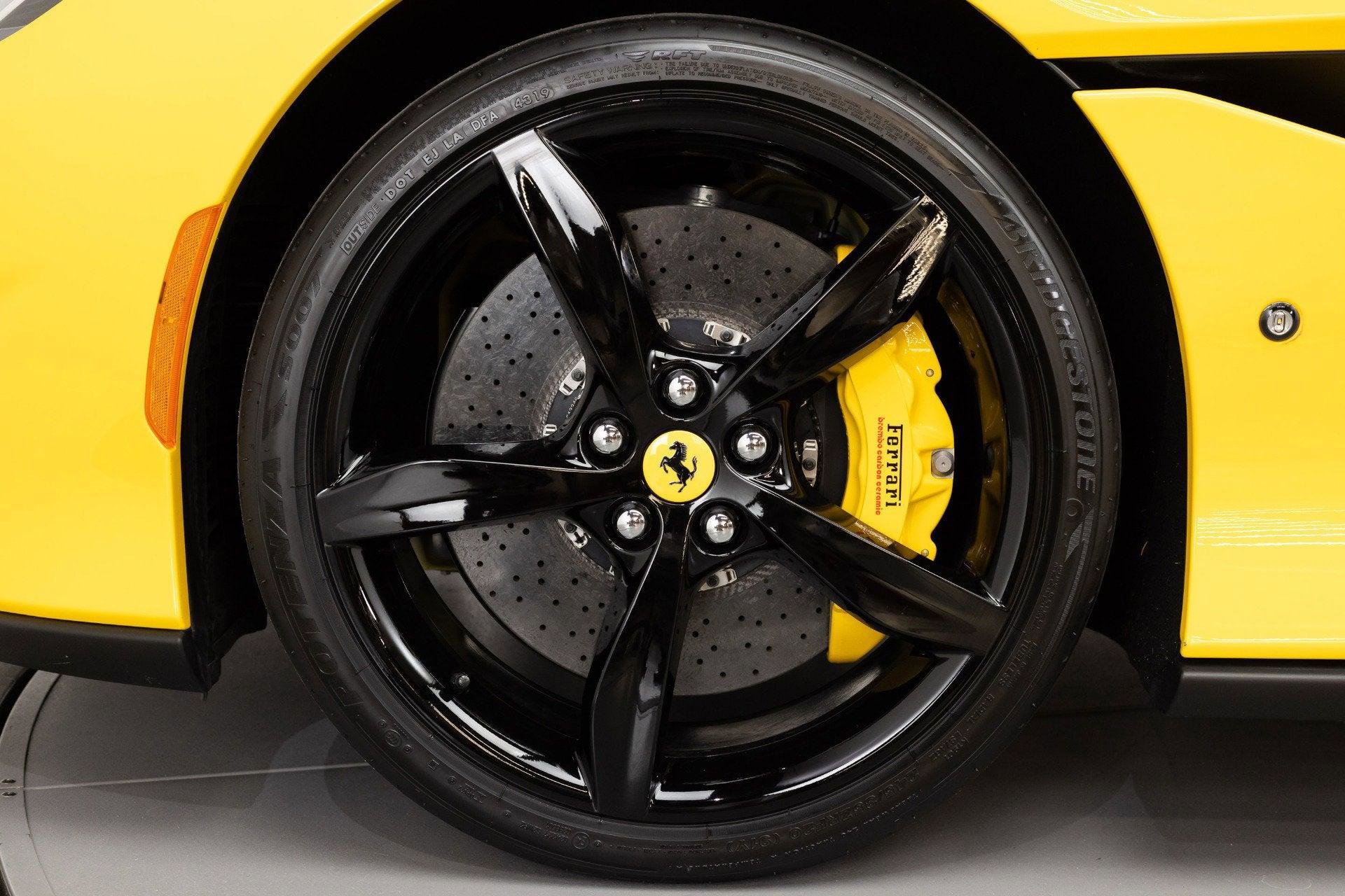 Certified 2020 Ferrari Portofino RWD image 21