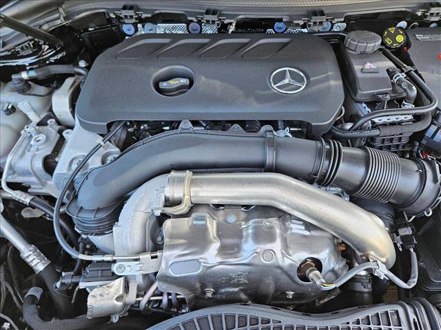 Used 2025 Mercedes-Benz GLA 250 image 16