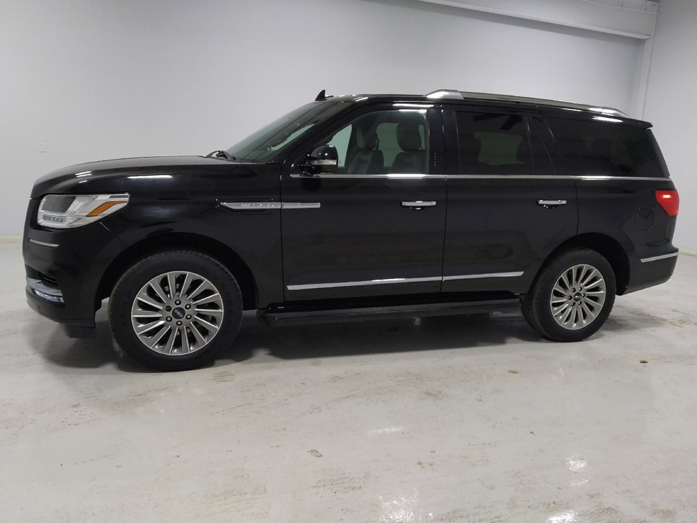 Used 2019 Lincoln Navigator Premiere image 2