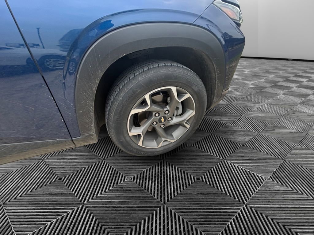 Used 2024 Chevrolet Trax LT FWD image 18