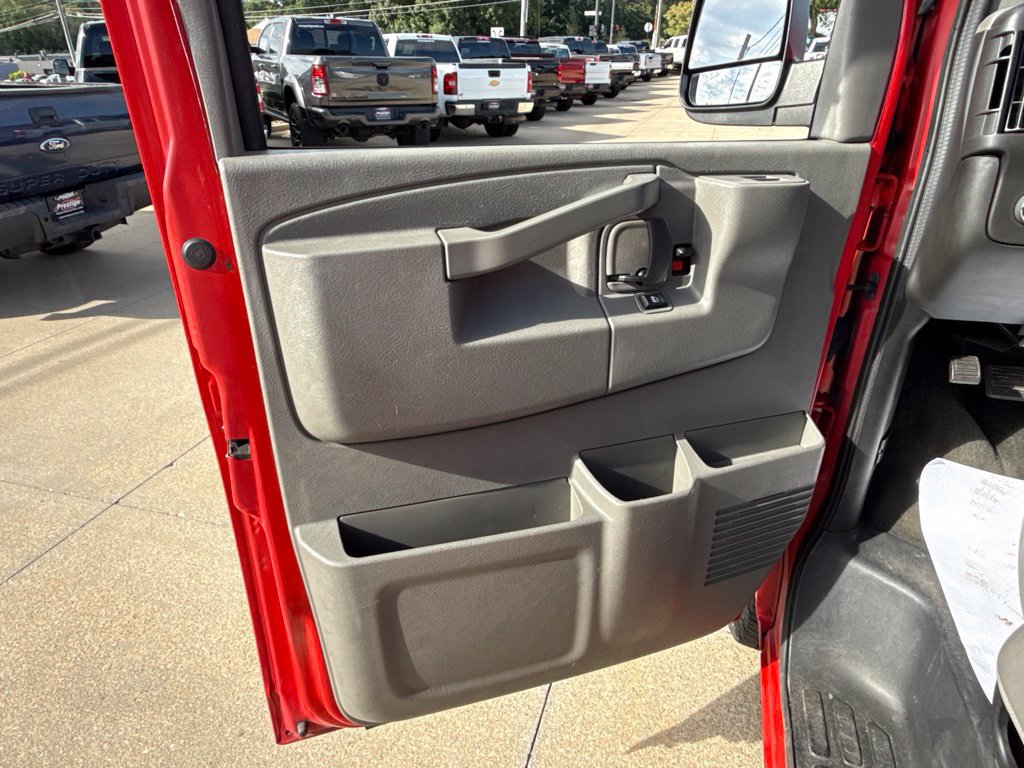 Used 2016 Chevrolet Express 3500 LT w/ LT Preferred Equipment Group RWD image 21