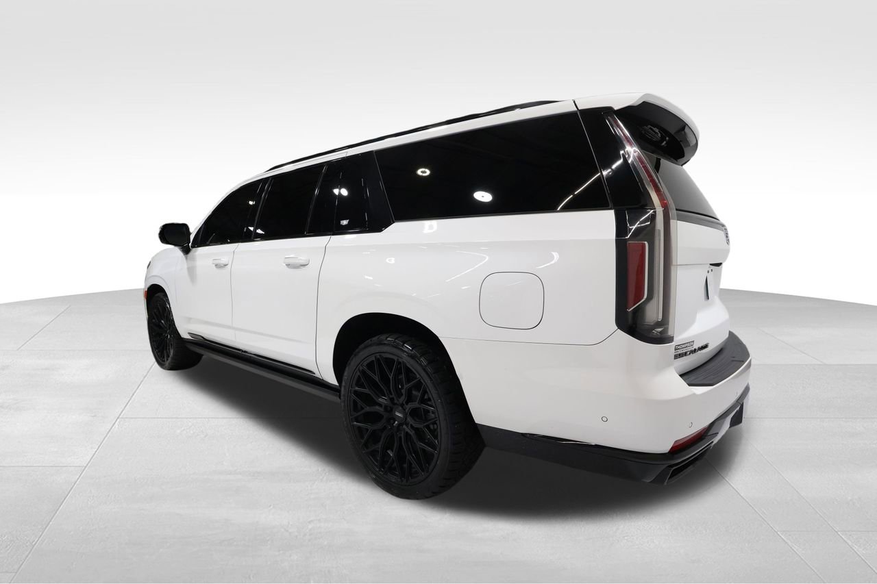 Certified 2024 Cadillac Escalade ESV Sport Platinum w/ LPO, ONYX Package AWD/4WD image 2