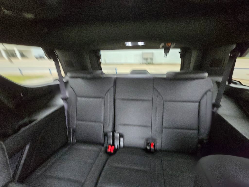 Used 2024 Chevrolet Tahoe Z71 w/ Luxury Package image 16