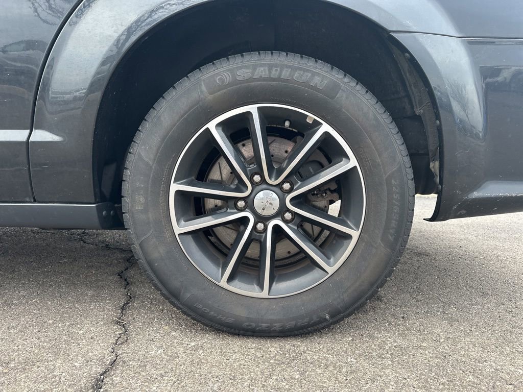 Used 2018 Dodge Grand Caravan SXT w/ Blacktop Package image 5