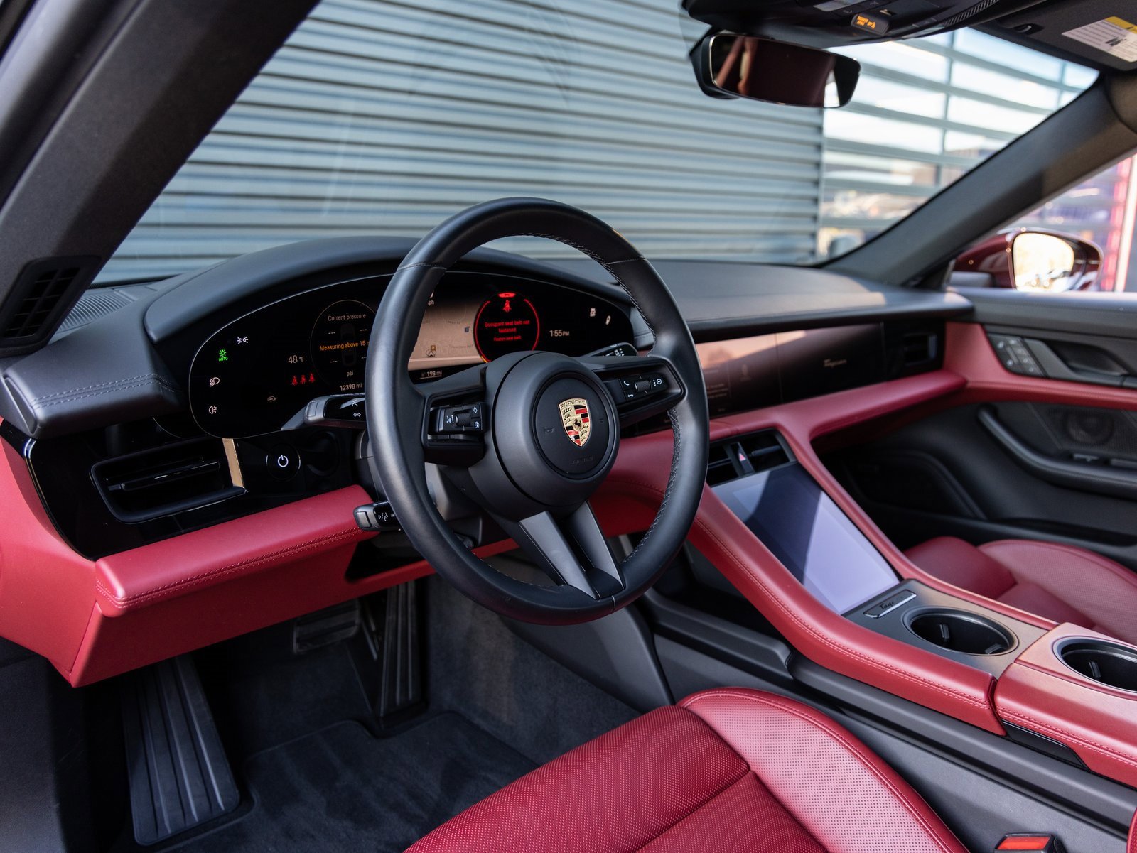 Used 2023 Porsche Taycan image 4