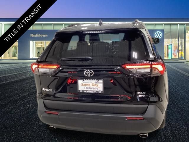 Used 2025 Toyota RAV4 XLE AWD/4WD image 26