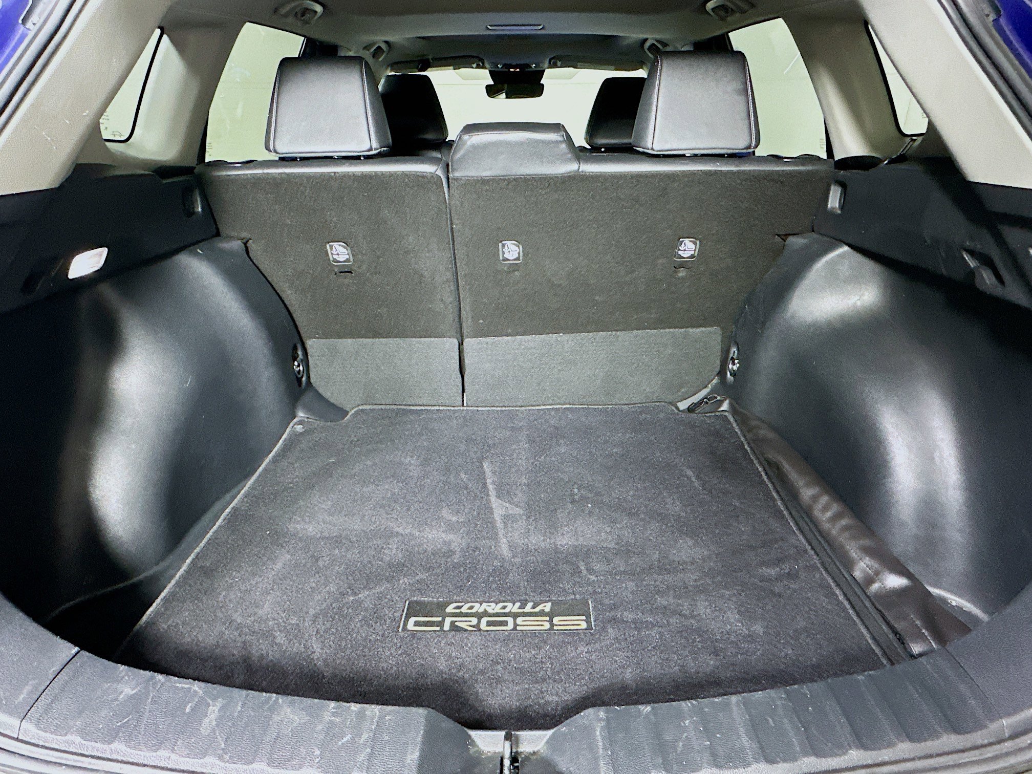 Used 2023 Toyota Corolla Cross XLE w/ Convenience Package image 31