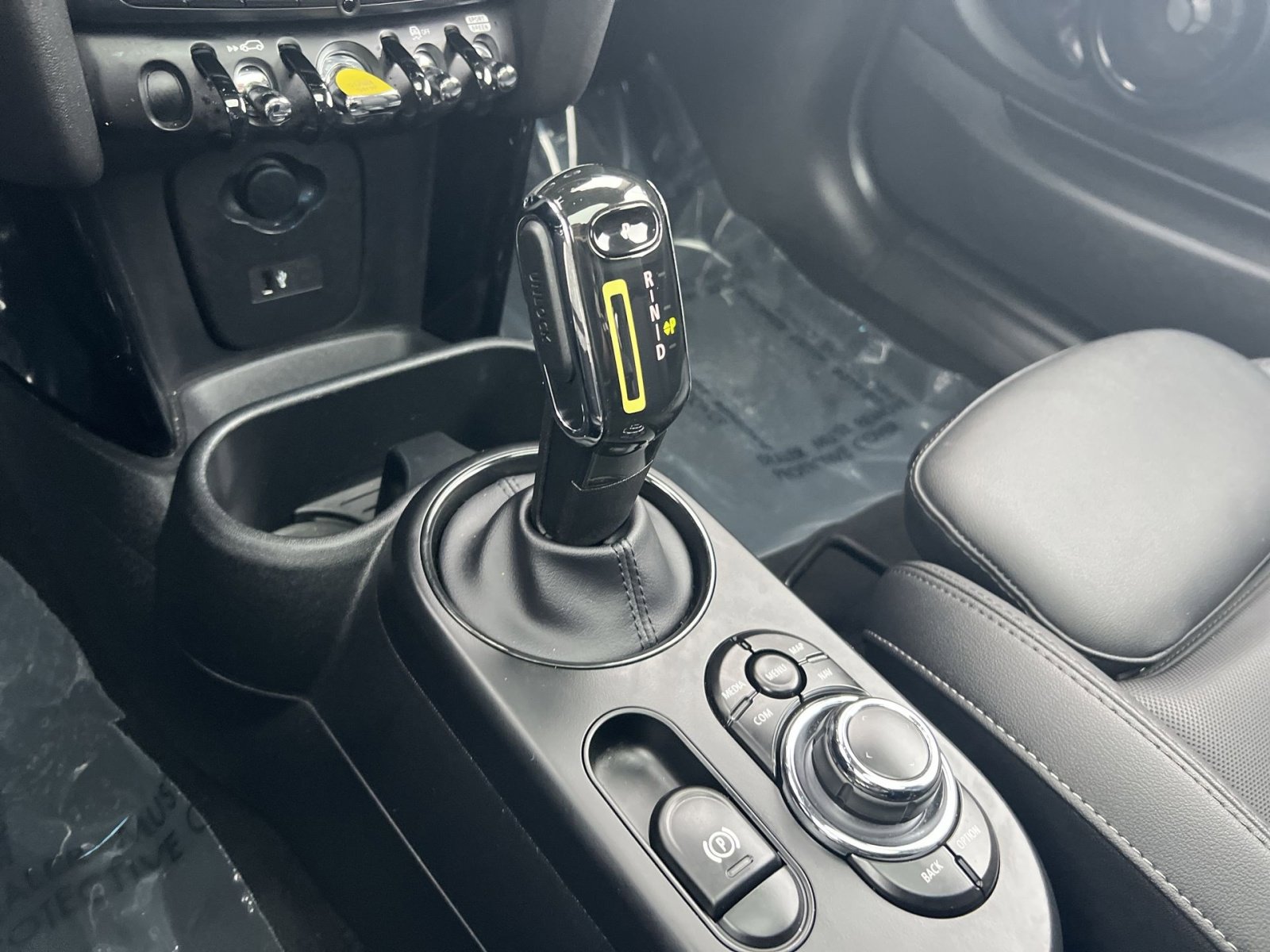 Used 2024 MINI Cooper SE image 21