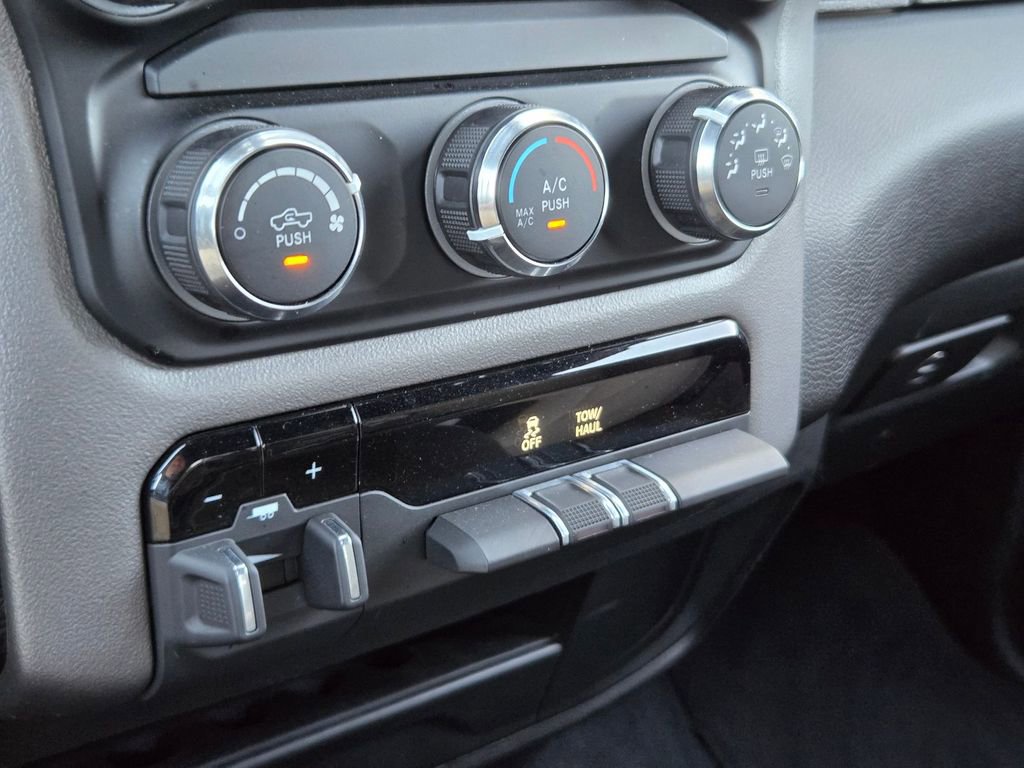 Used 2024 RAM 2500 Big Horn w/ Bed Utility Group image 17