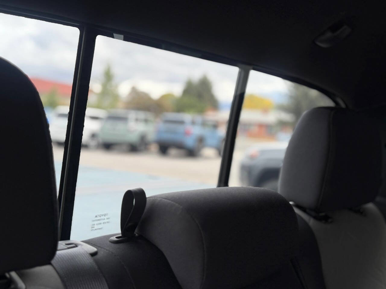 Used 2022 Toyota Tacoma TRD Off-Road image 65