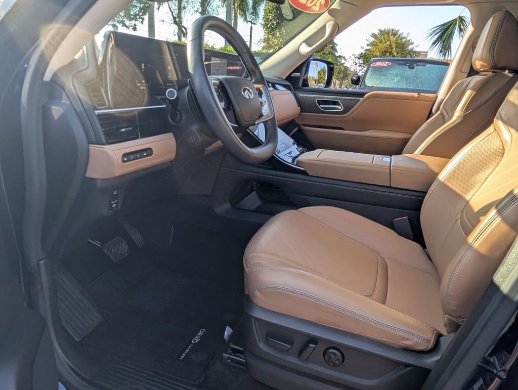Used 2025 INFINITI QX80 Luxe image 11