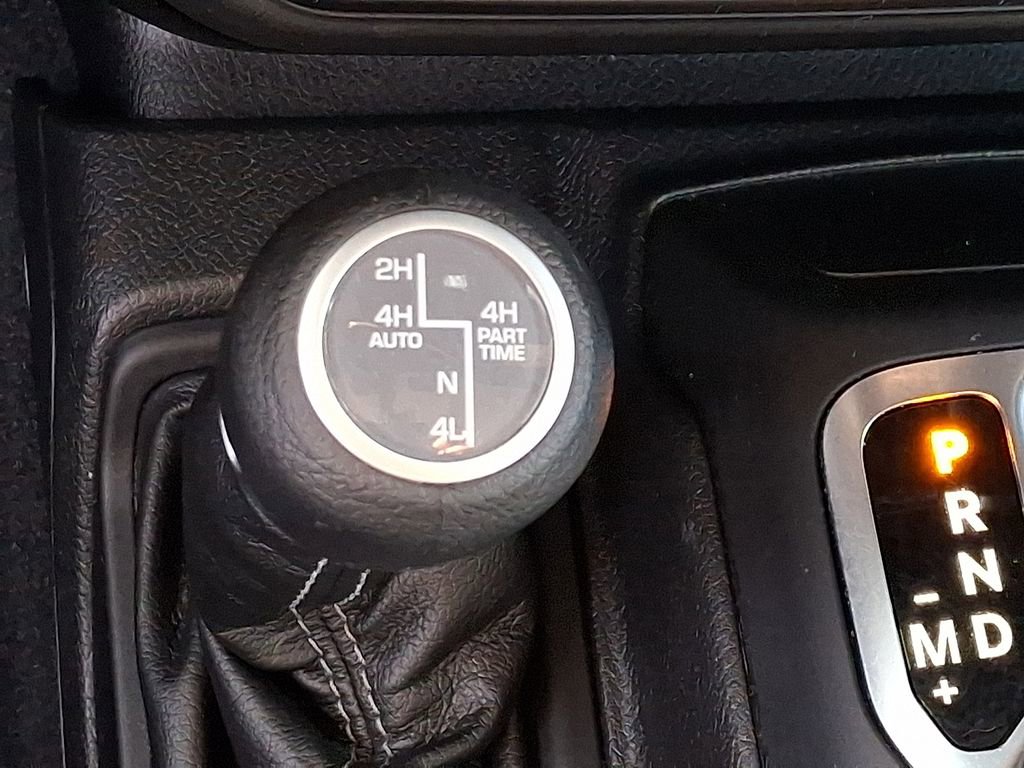 Used 2025 Jeep Wrangler Unlimited Sahara image 29