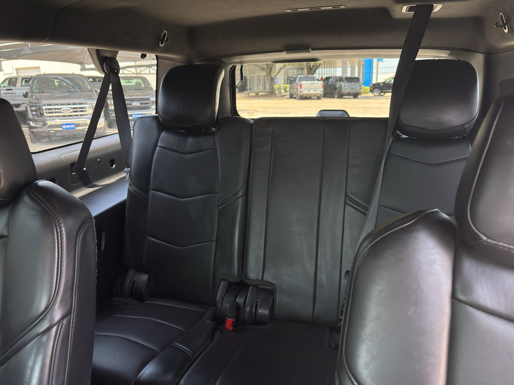 Used 2018 Cadillac Escalade ESV Platinum AWD/4WD image 17