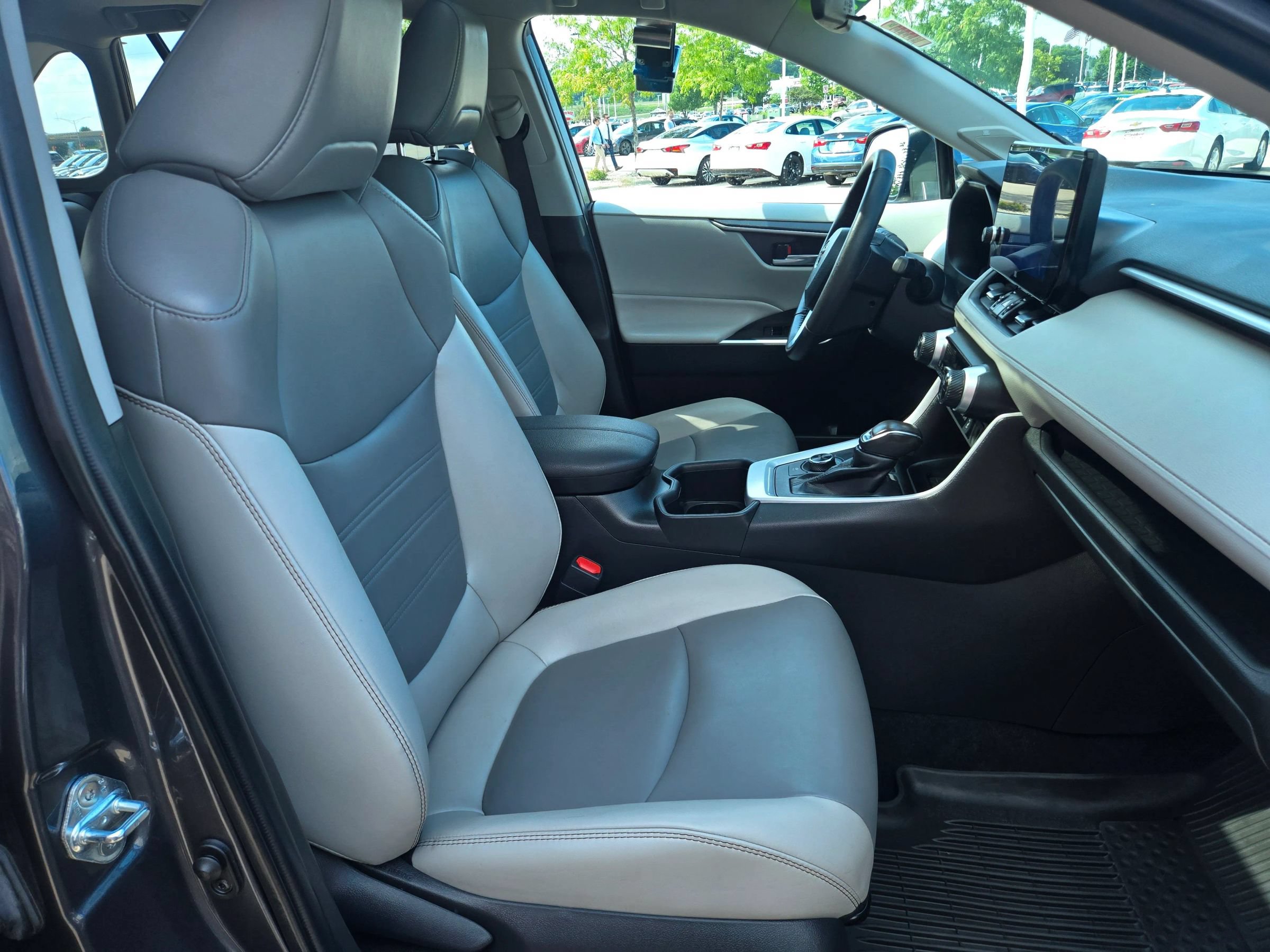 Used 2024 Toyota RAV4 XLE Premium w/ Weather Package AWD/4WD image 9