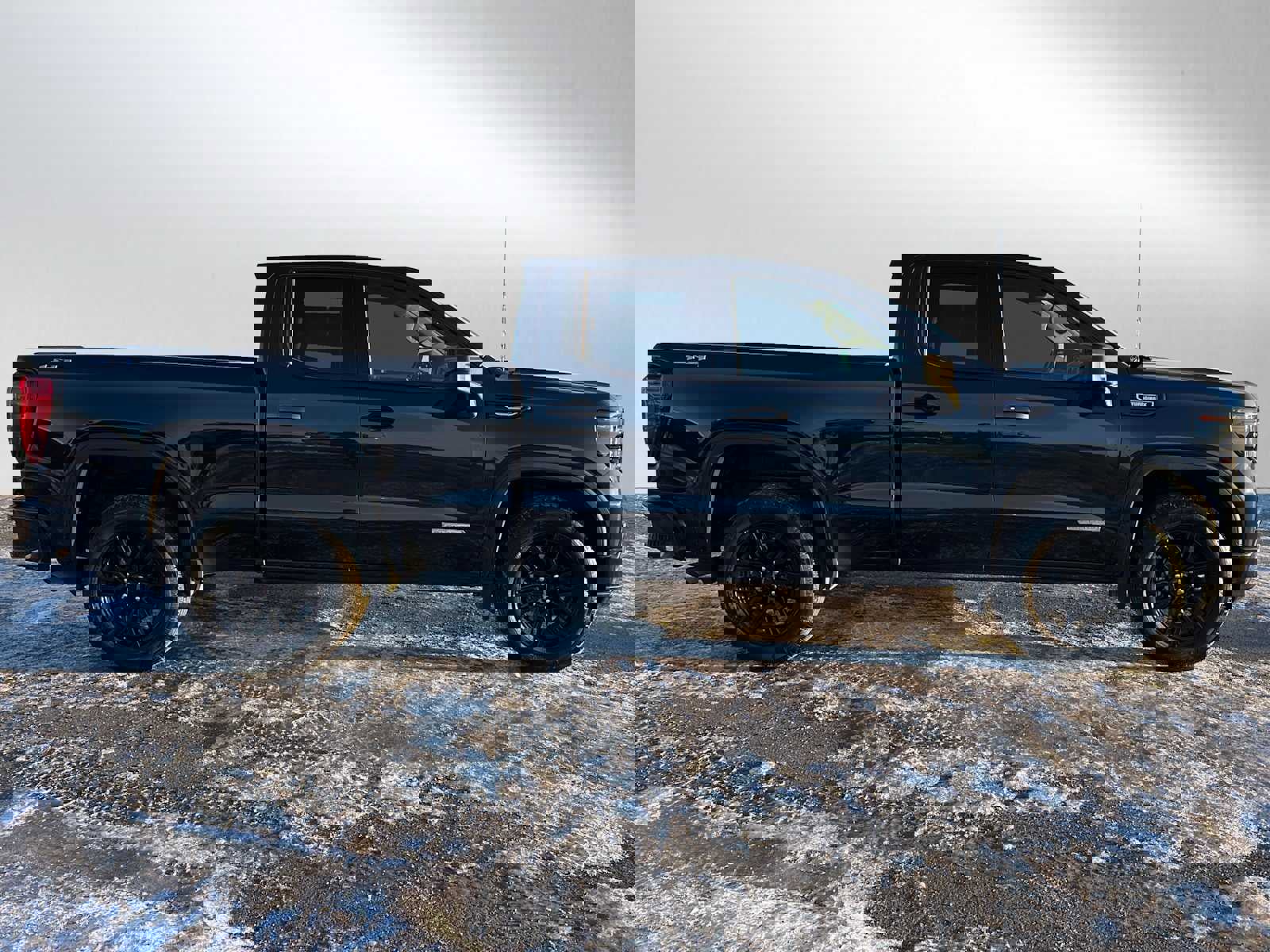 Certified 2025 GMC Sierra 1500 Elevation image 2