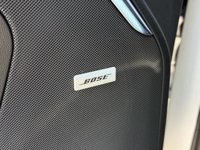 Used 2025 Chevrolet Tahoe High Country AWD/4WD image 21