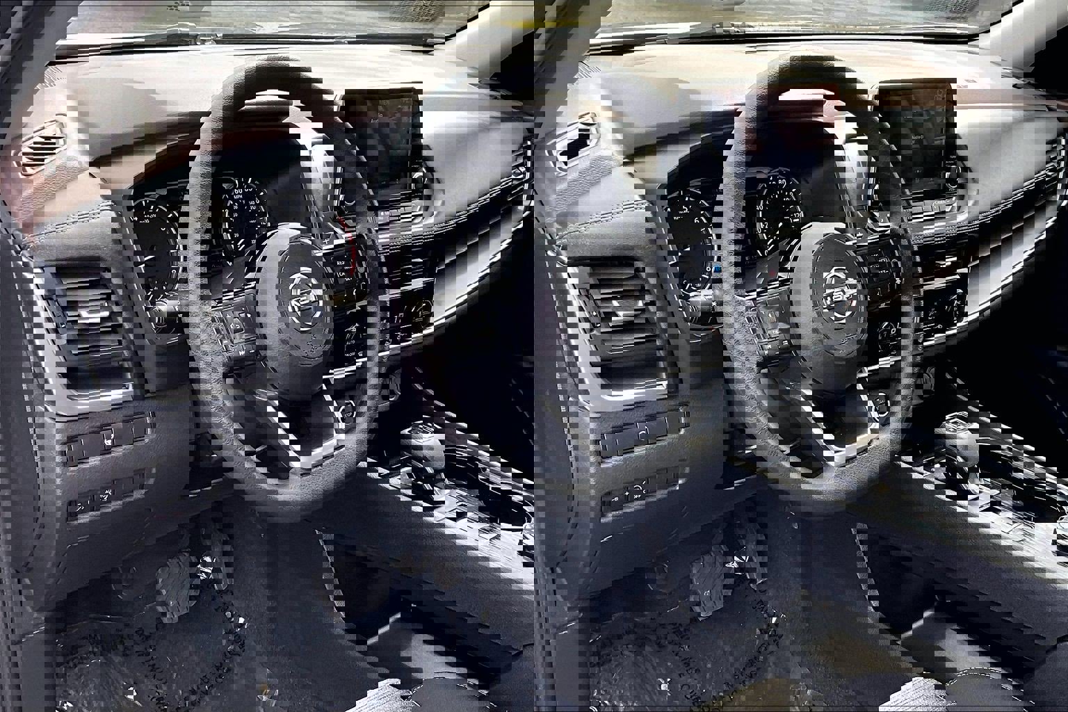 Used 2023 Nissan Rogue SV image 13