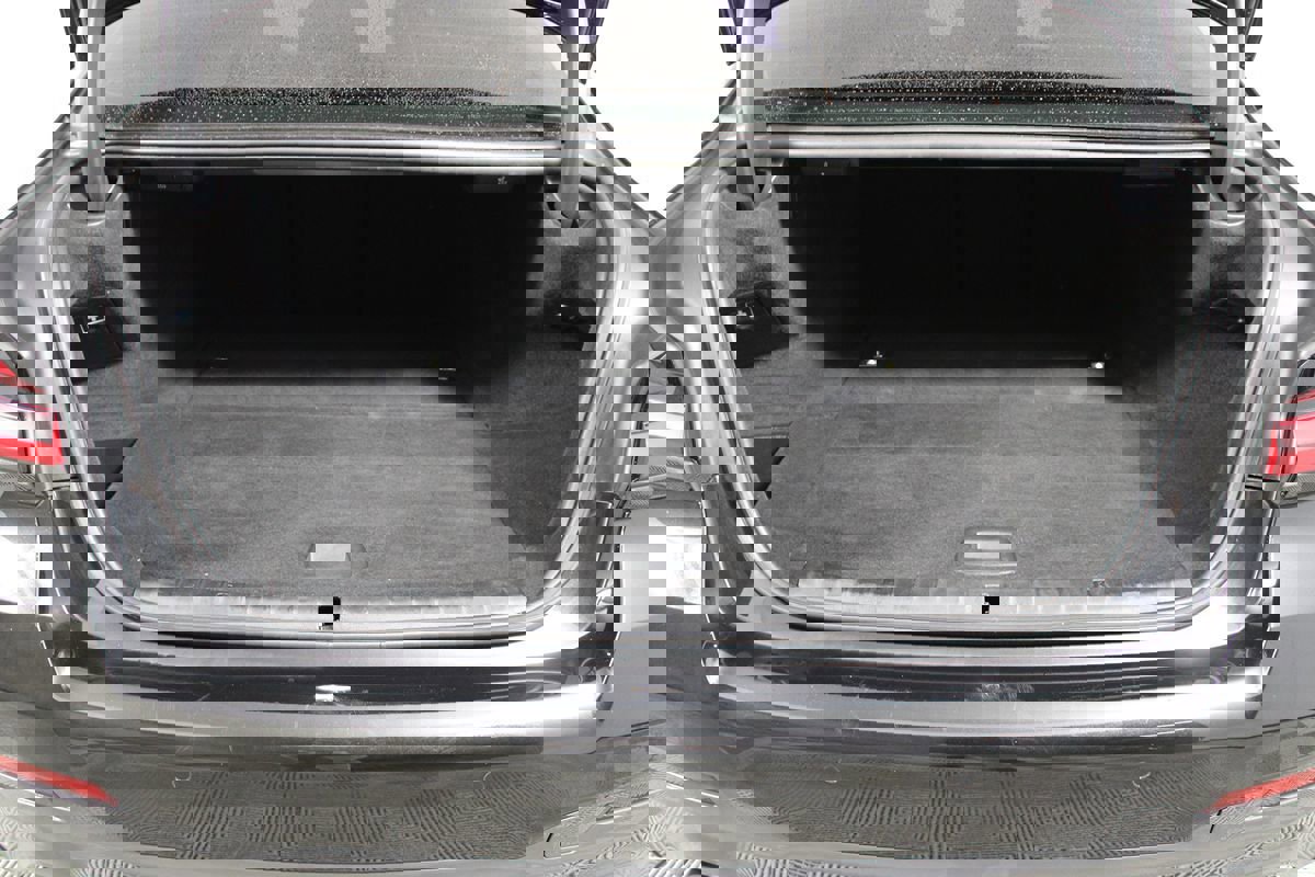 Used 2023 BMW 530e 530e w/ M Sport Package image 30