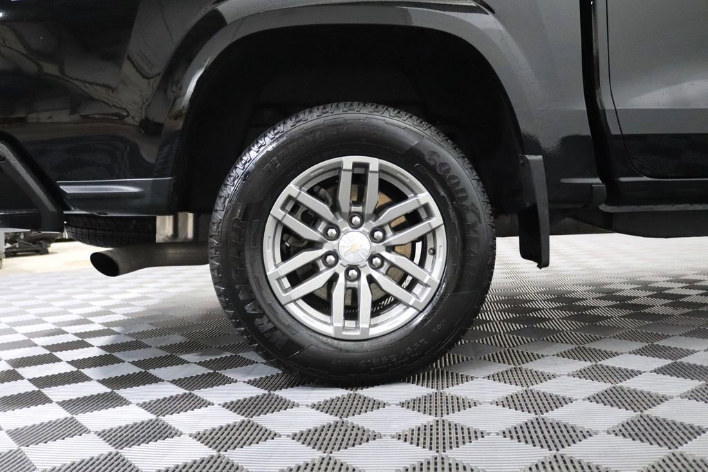 Used 2024 Chevrolet Colorado LT w/ LT Convenience Package II image 6