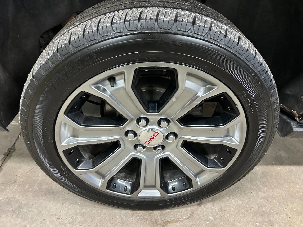 Used 2017 GMC Yukon XL Denali w/ Open Road Package image 44