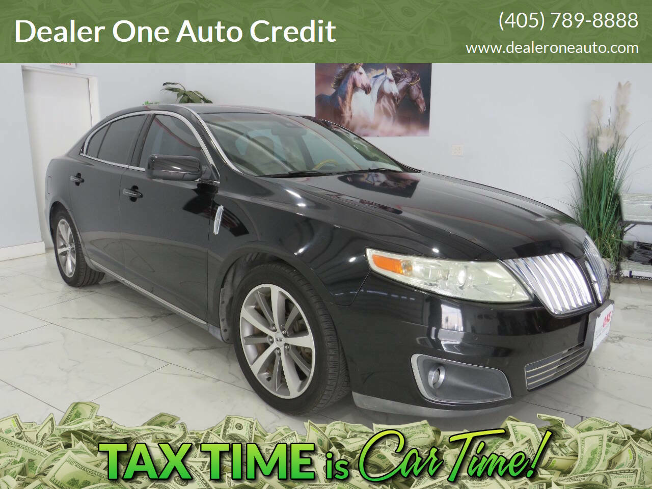 Used 2010 Lincoln MKS image 1
