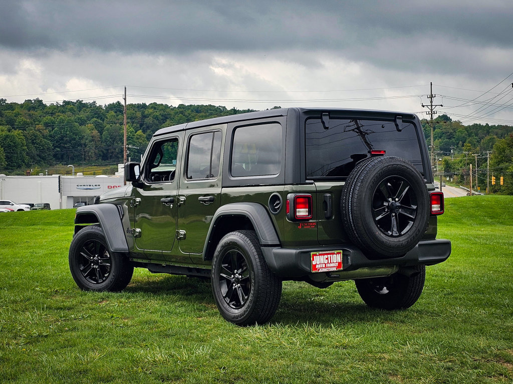 Used 2022 Jeep Wrangler Unlimited Sport AWD/4WD image 6