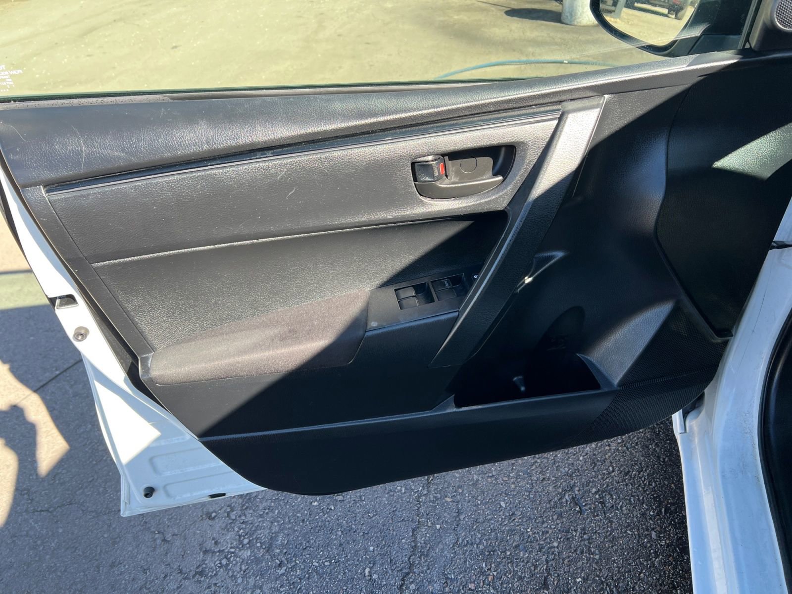 Used 2017 Toyota Corolla L w/ Carpet Mat Package (TMS) image 19