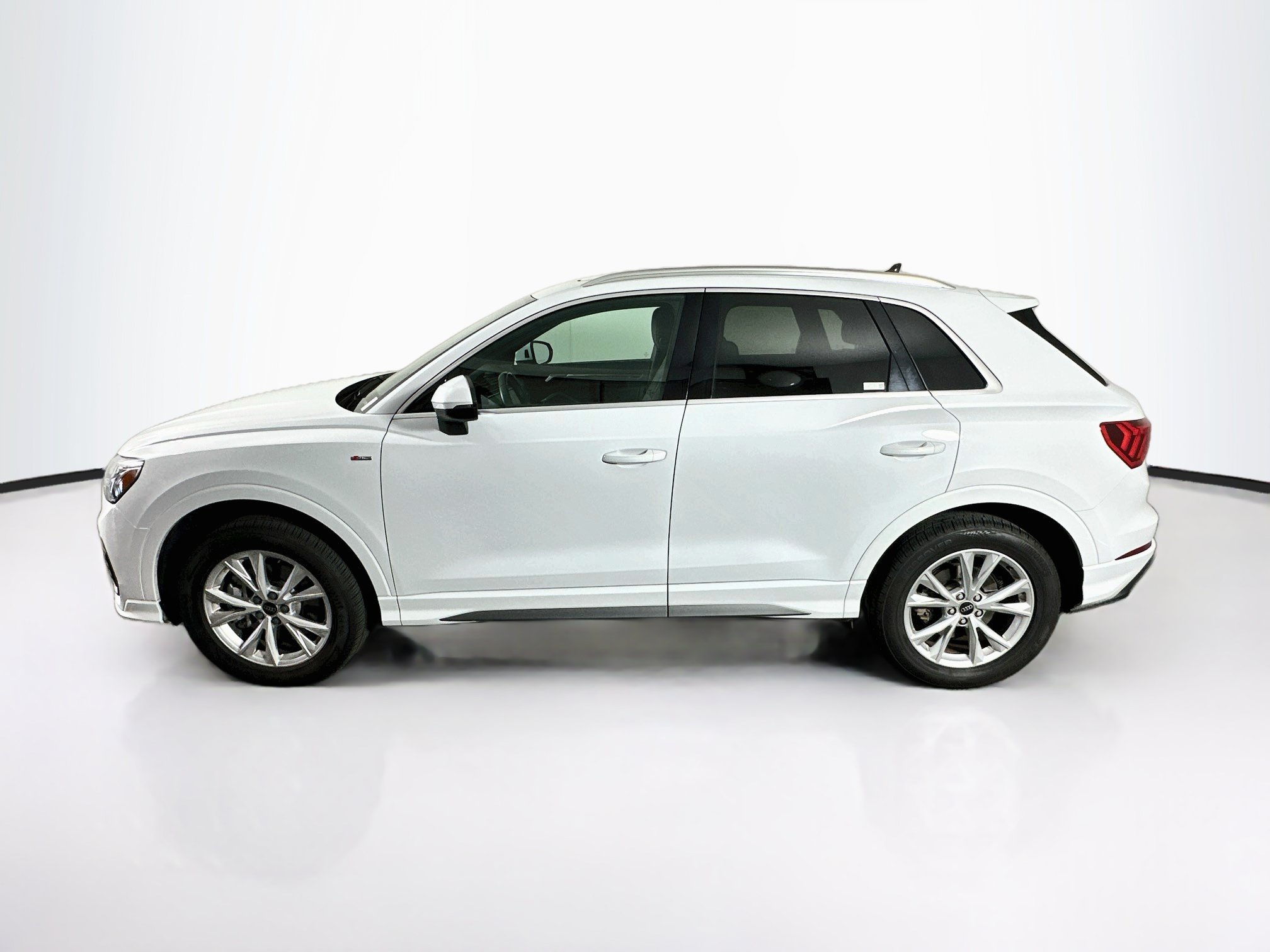 Used 2025 Audi Q3 2.0T Premium AWD/4WD image 4