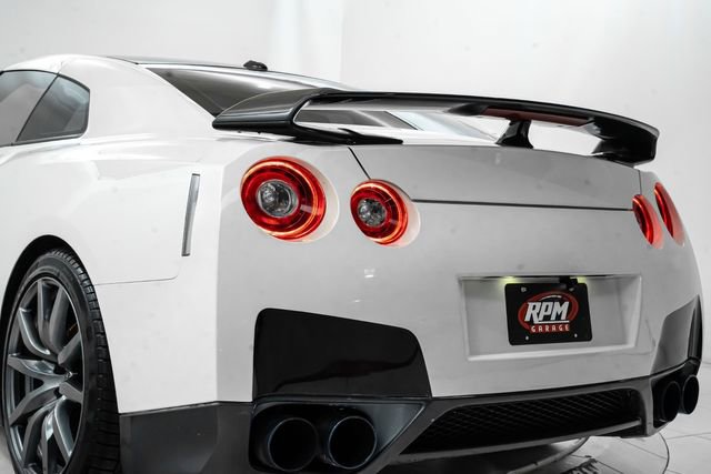 Used 2009 Nissan GT-R Premium image 11